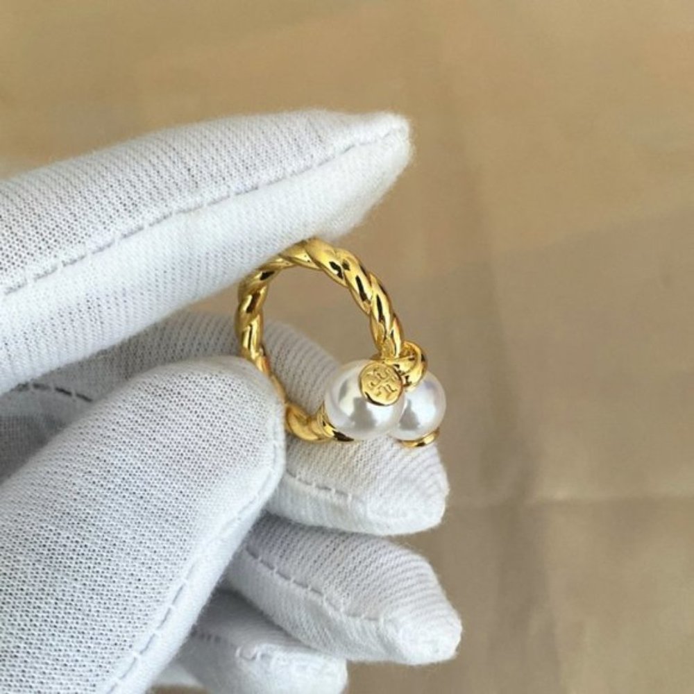 Tory Burch Adjustable Opening Pearl Ring